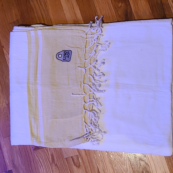 ❤ Uno de 50 Beach Towel - Picture 3 of 3